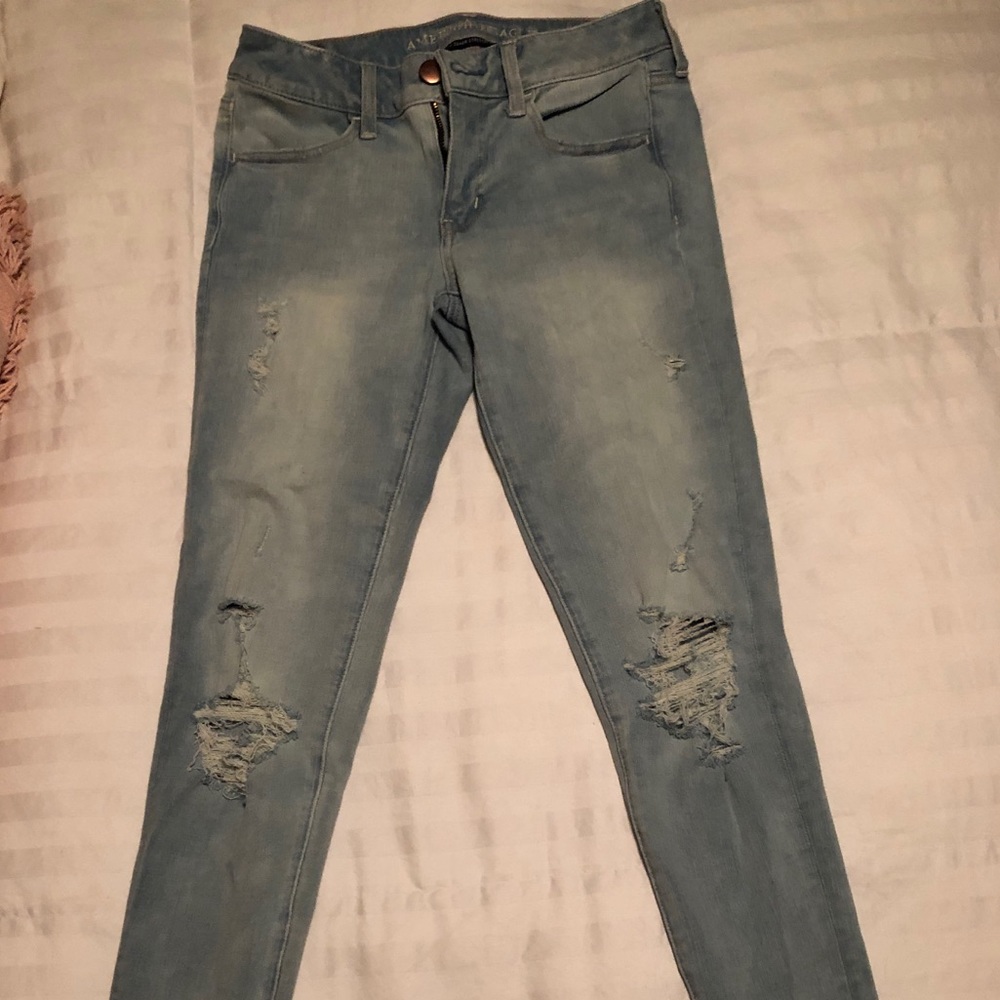 AMERICAN EAGLE JEANS